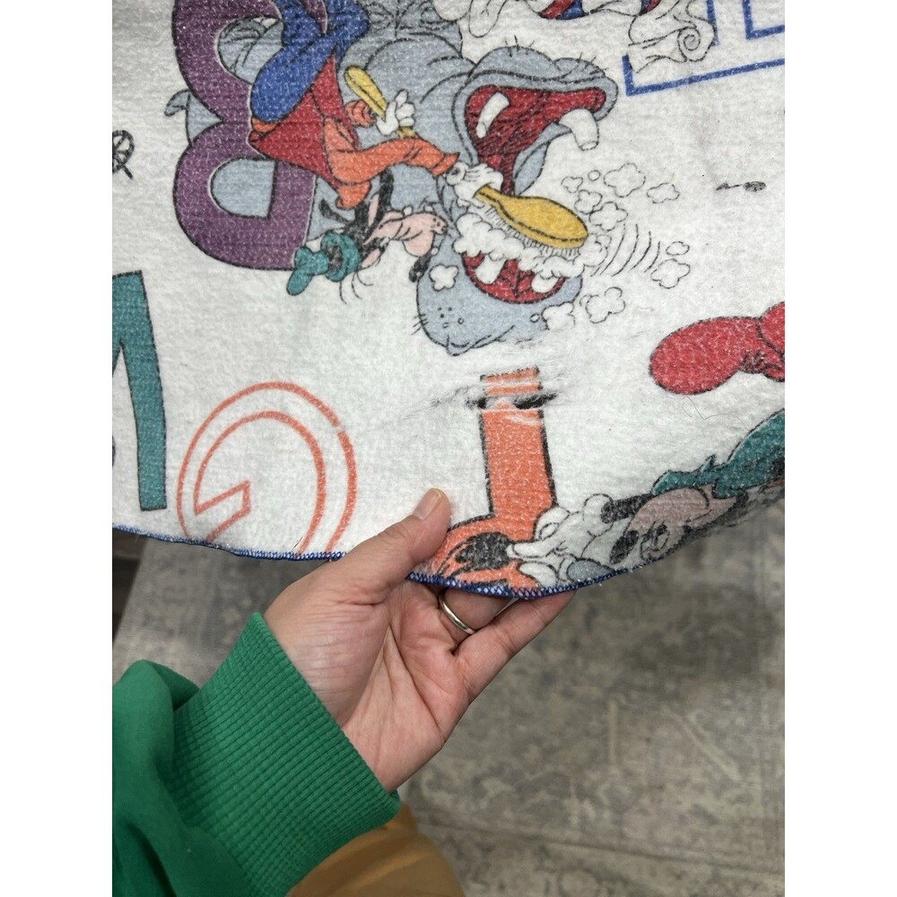 VINTAGE 1980S DISNEY COMFORTER MICKEY MOUSE & FRIENDS ALPHABET ABCS 88x64 - Picture 8 of 9
